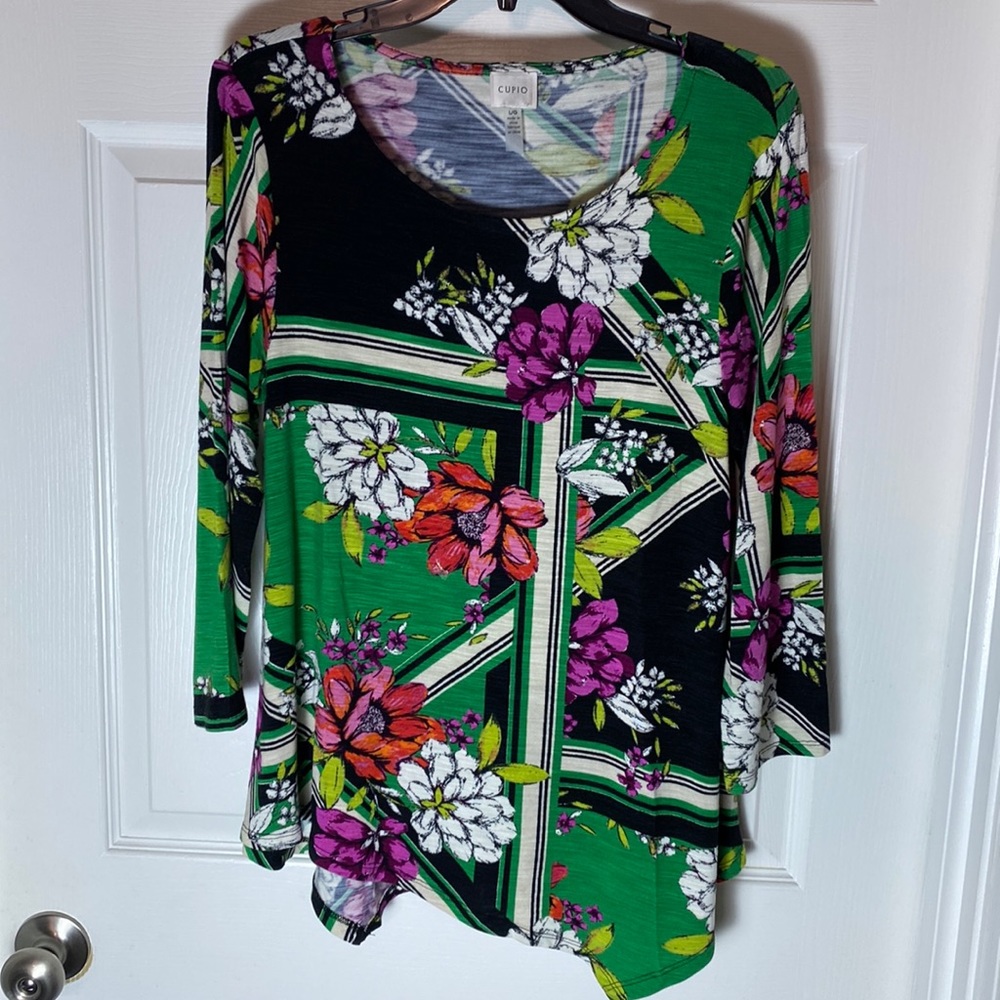 Cupio Multicolor Floral Asymmetrical Long Sleeve Knit Blouse Shirt Large